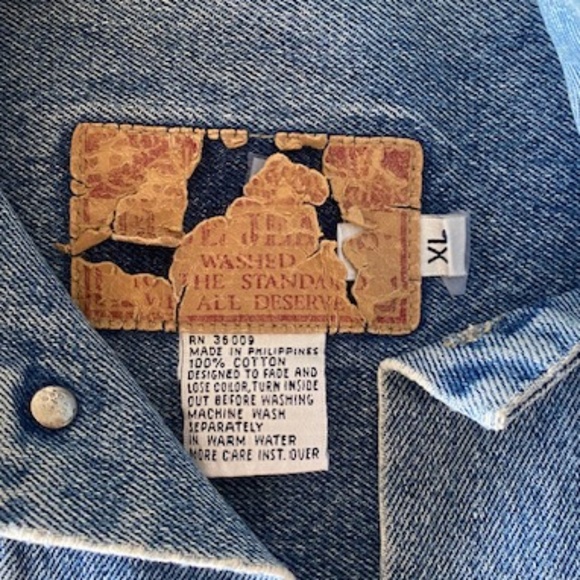 Men's Vintage Calvin Klein (subtle logo) Naturally Distressed Jean Jacket - XL - Picture 9 of 13